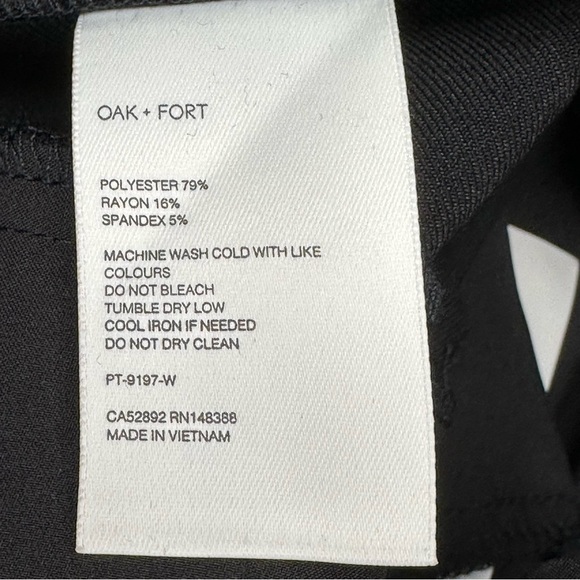 Oak + Fort Women’s Black Slit Slim Straight Trousers Size 0 Retail $98 CAD - Picture 9 of 13